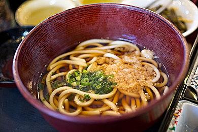 《使命召唤：冷战》及《战区》第六赛季预告 10月7日正式上线